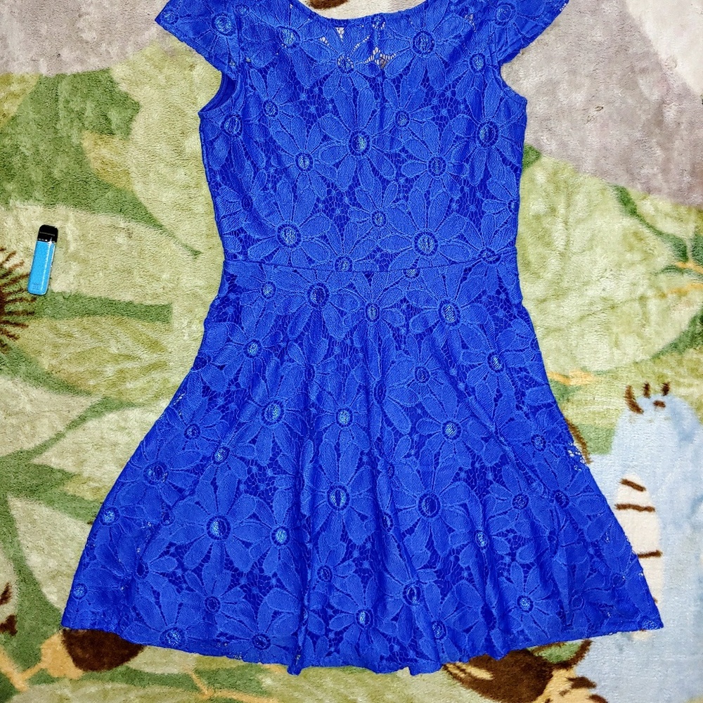 EUC Tiana B. Floral Lace Dress